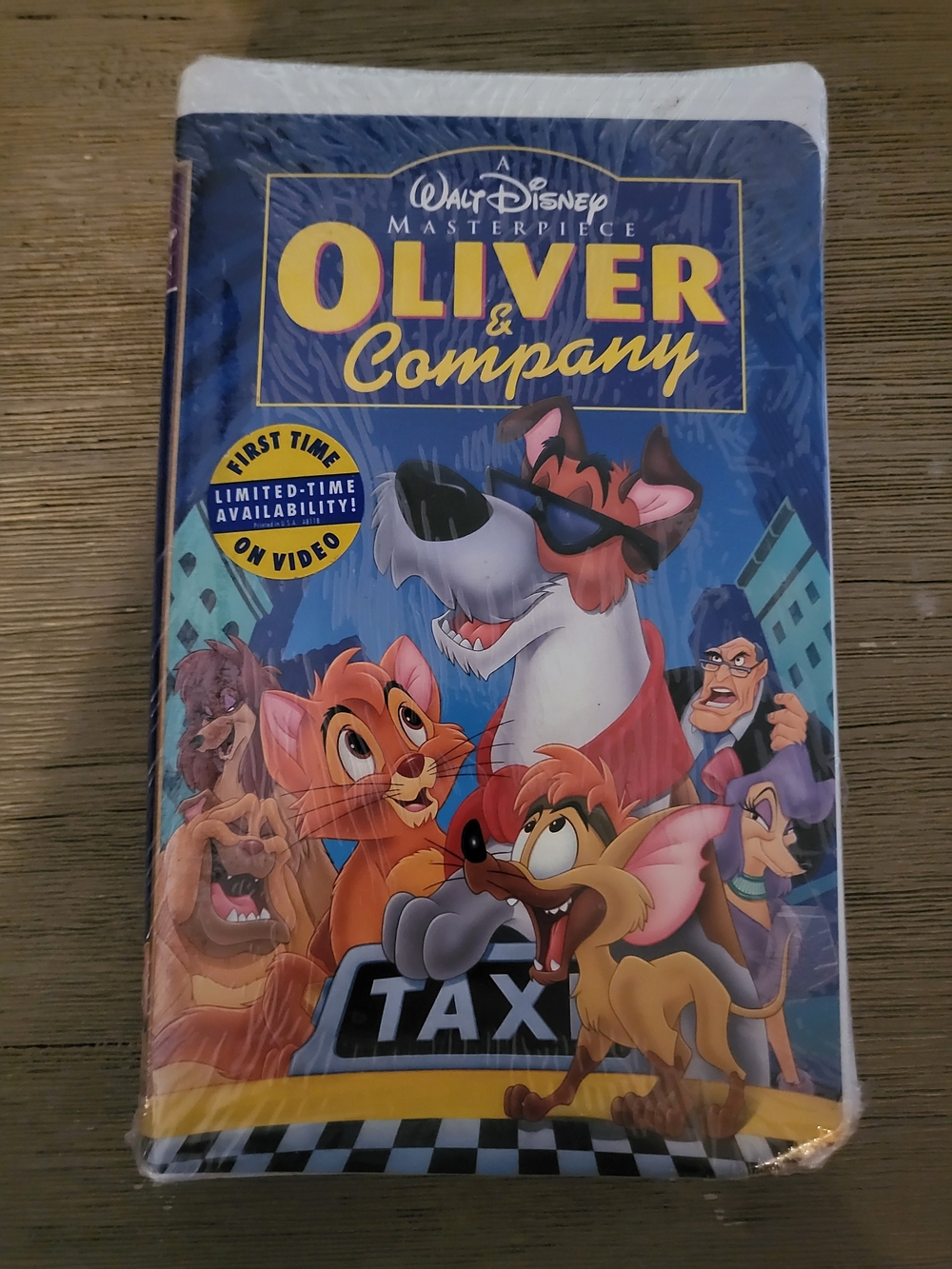 NIB Sealed Walt Disney Masterpiece Oliver & Company VHS Clamshell Vintage